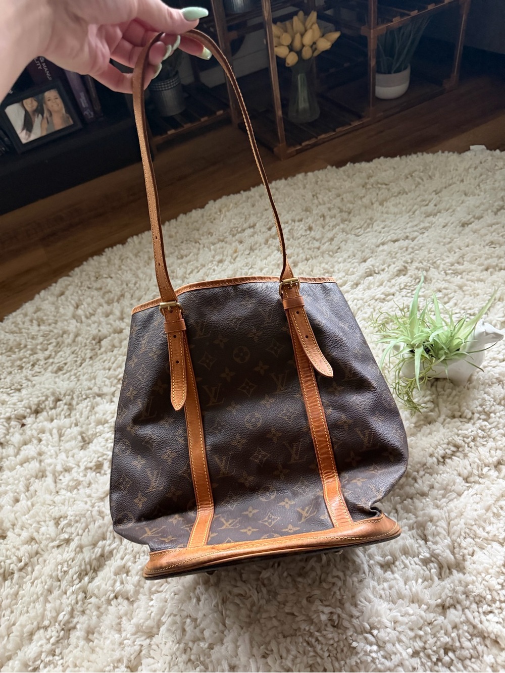 Louis Vuitton Brown Monogram Canvas Tote with Vachetta Handles and Round Base - Picture 3 of 12